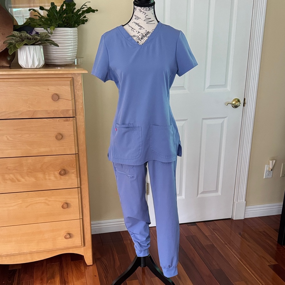 Women's Heartsoul Ceil Blue Scrub Set size S
